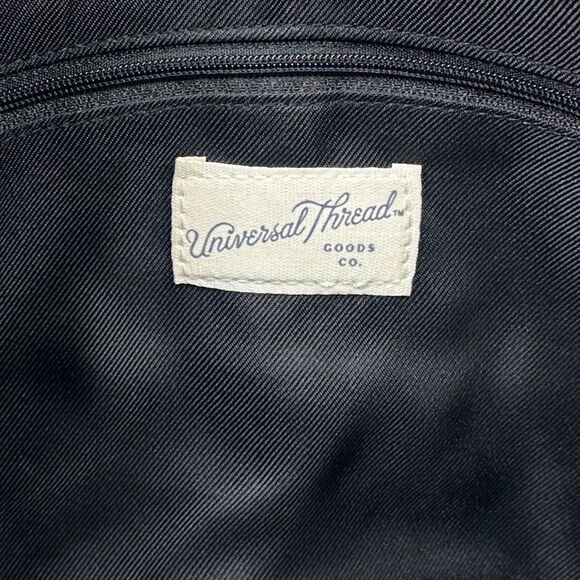 Universal Thread Slouched Half-Moon Shoulder Bag - Black - 12” x 7” x 3” - Picture 3 of 4